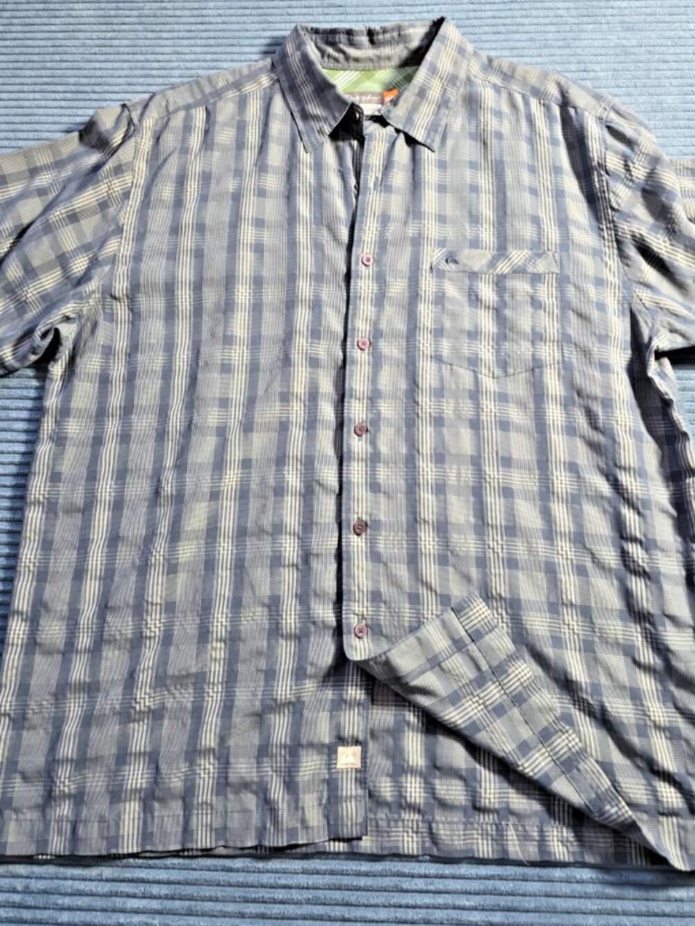 Quiksilver Men’s XXL Button Up Shirt | Blue Gray Plaid | Short Sleeve Casual